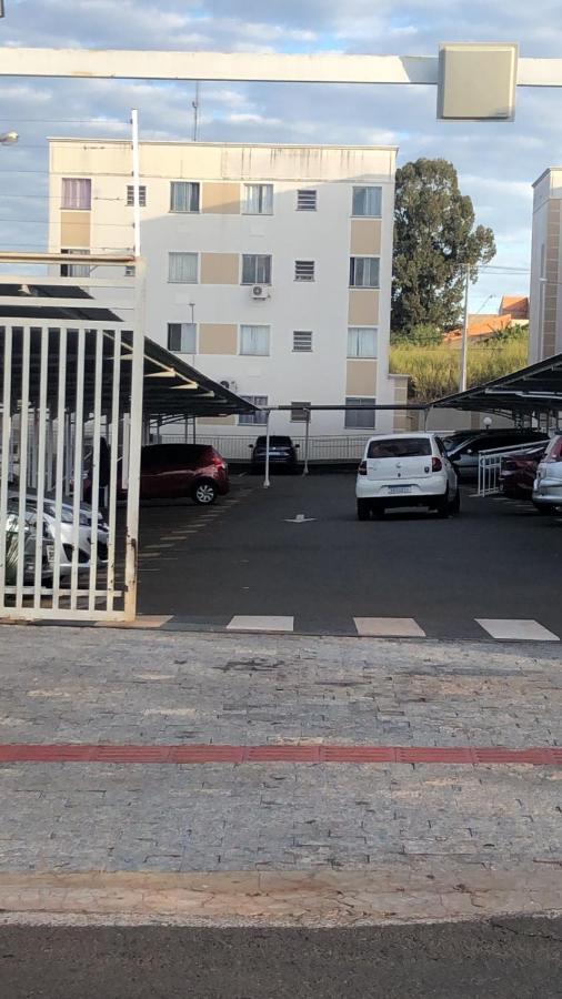 Apartamento Em Londrina Privado Com 2 Quartos De Casal Com Utensilios Garagem E Wifi Apartment Екстериор снимка